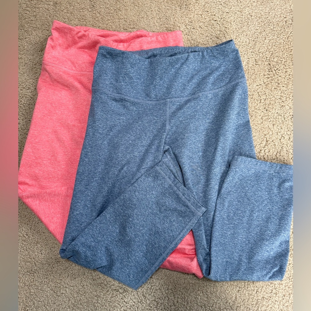 2 Pair of Old Navy High-Waisted Elevate CozeCore Crop Leggings for Women